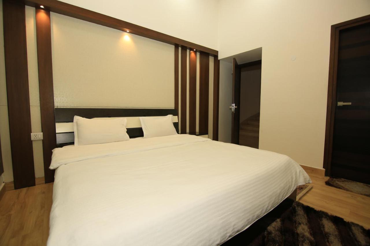 Avanti Tenantry-Luxurious Service Apartments Új-Delhi Kültér fotó