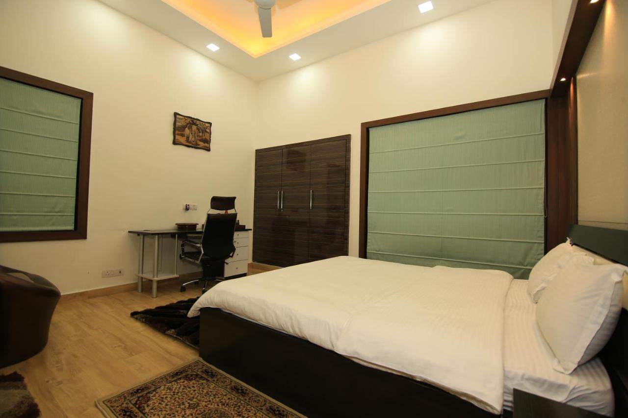 Avanti Tenantry-Luxurious Service Apartments Új-Delhi Kültér fotó